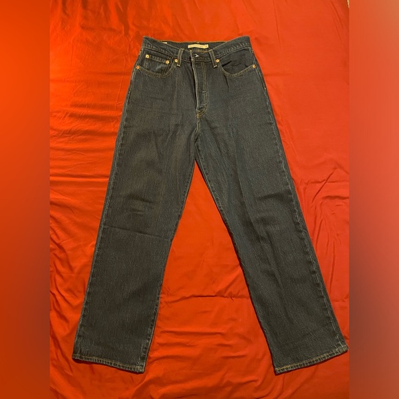 Levi’s Ribcage Straight Ankle Jeans - Picture 4 of 7